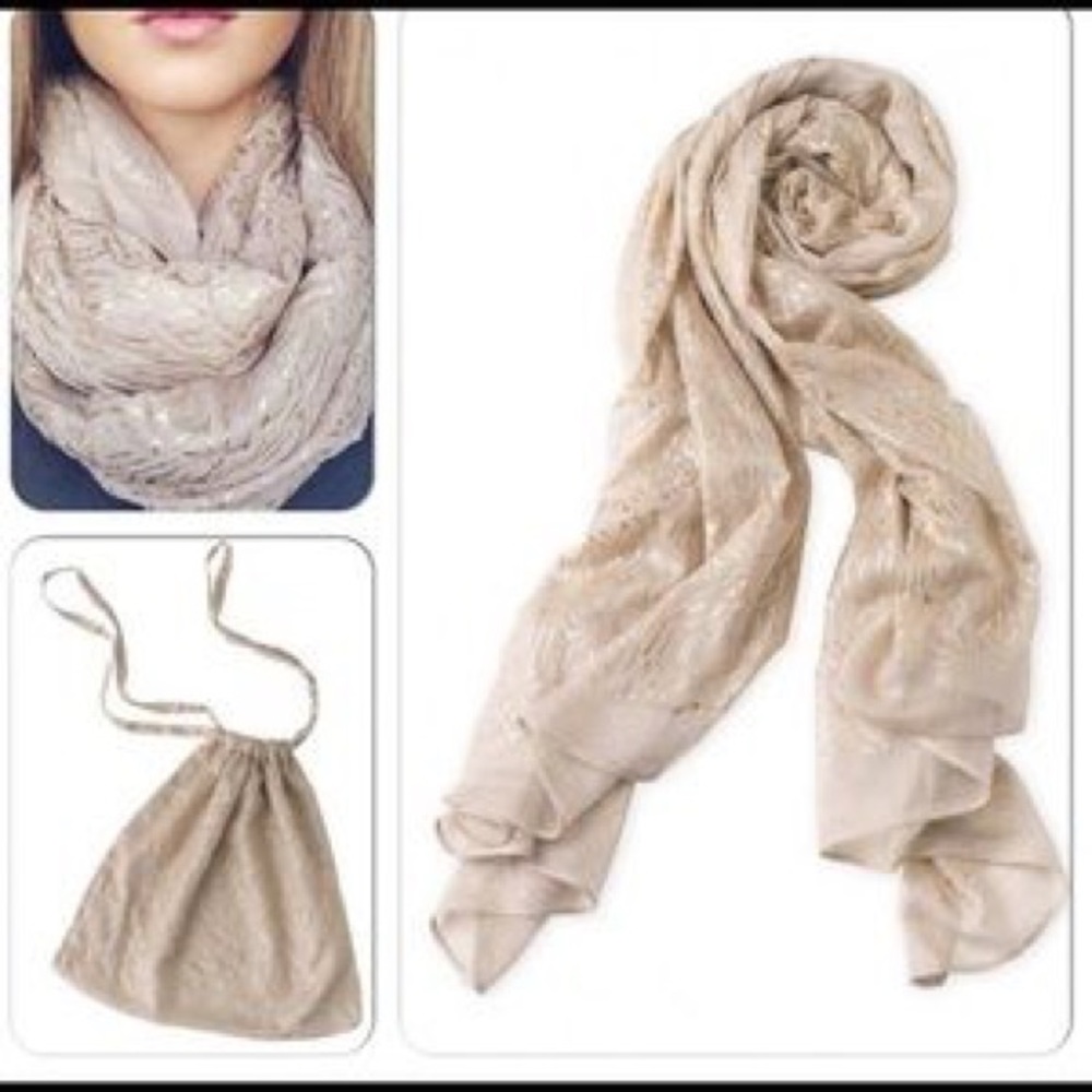 Stella & Dot Elegant Cream Scarf